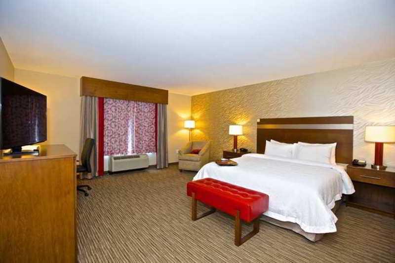 Baymont By Wyndham Mcdonough Hotel Bagian luar foto