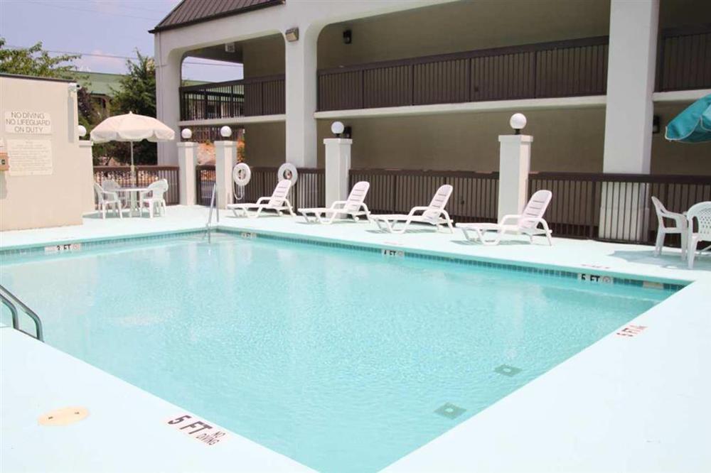 Baymont By Wyndham Mcdonough Hotel Fasilitas foto